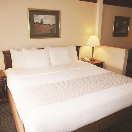 Holiday Inn Express South Burlington - Downtown By Ihg Exteriör bild