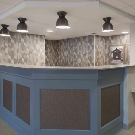 Holiday Inn Express South Burlington - Downtown By Ihg Exteriör bild