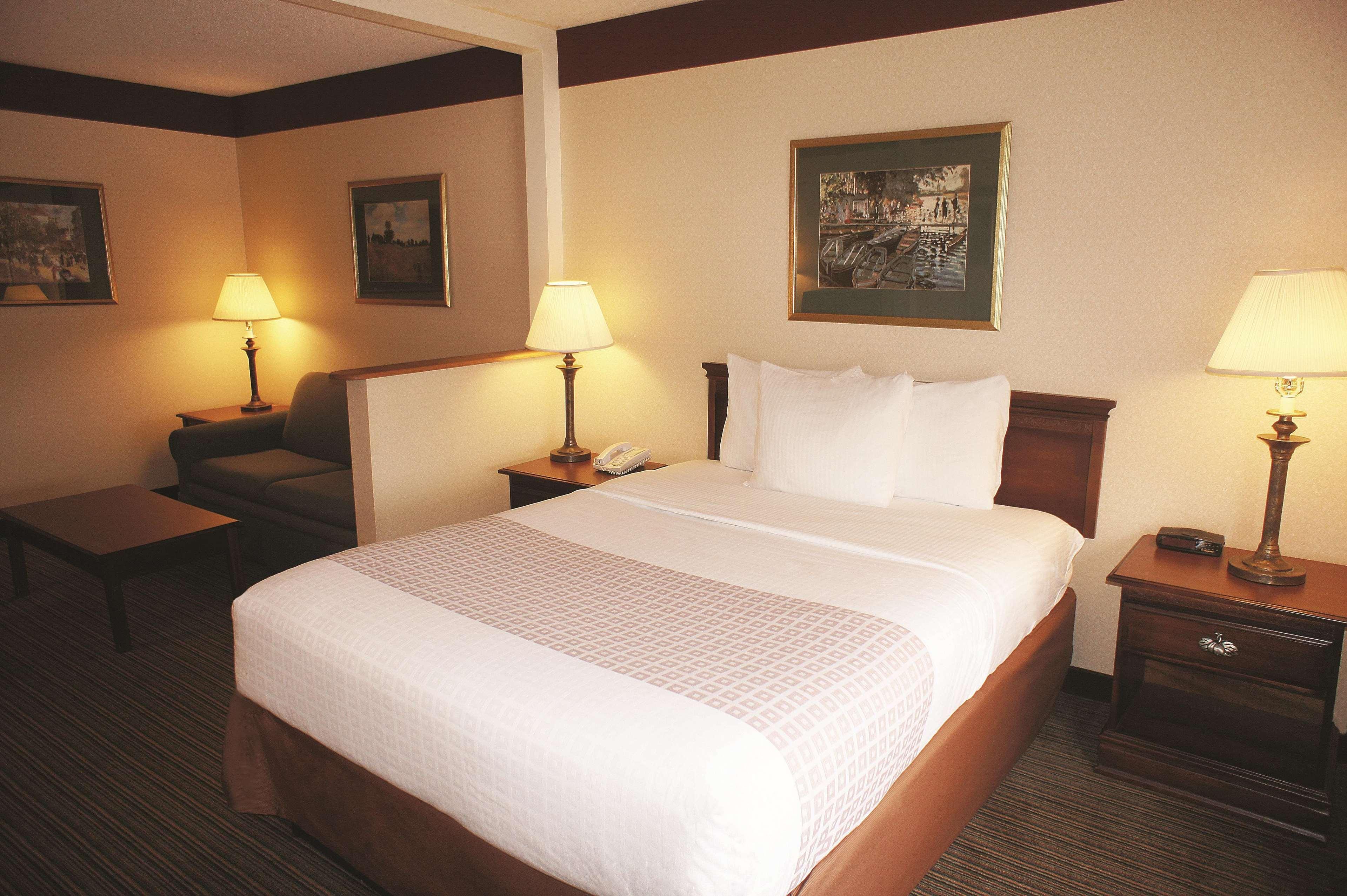 Holiday Inn Express South Burlington - Downtown By Ihg Exteriör bild