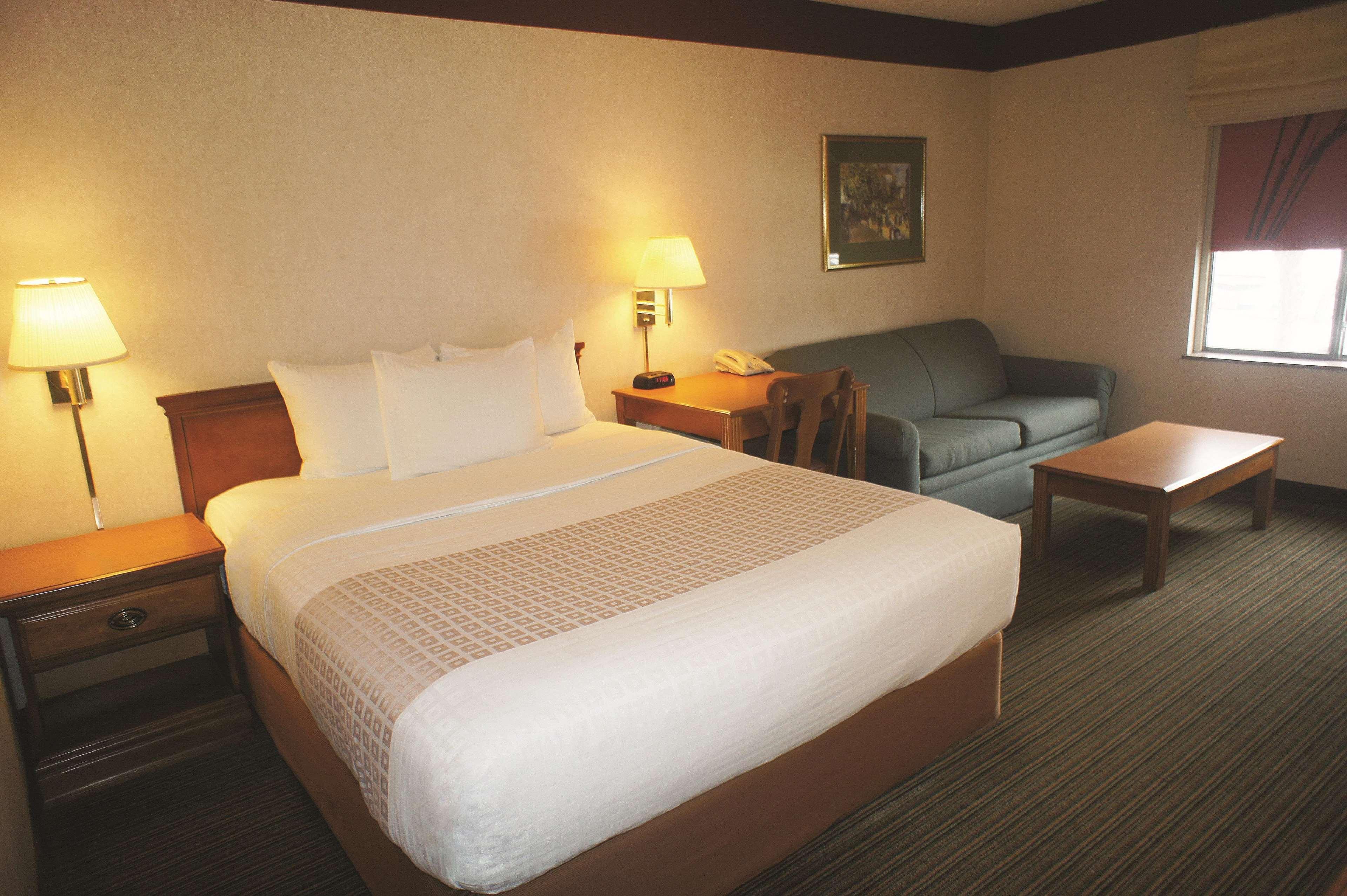 Holiday Inn Express South Burlington - Downtown By Ihg Exteriör bild
