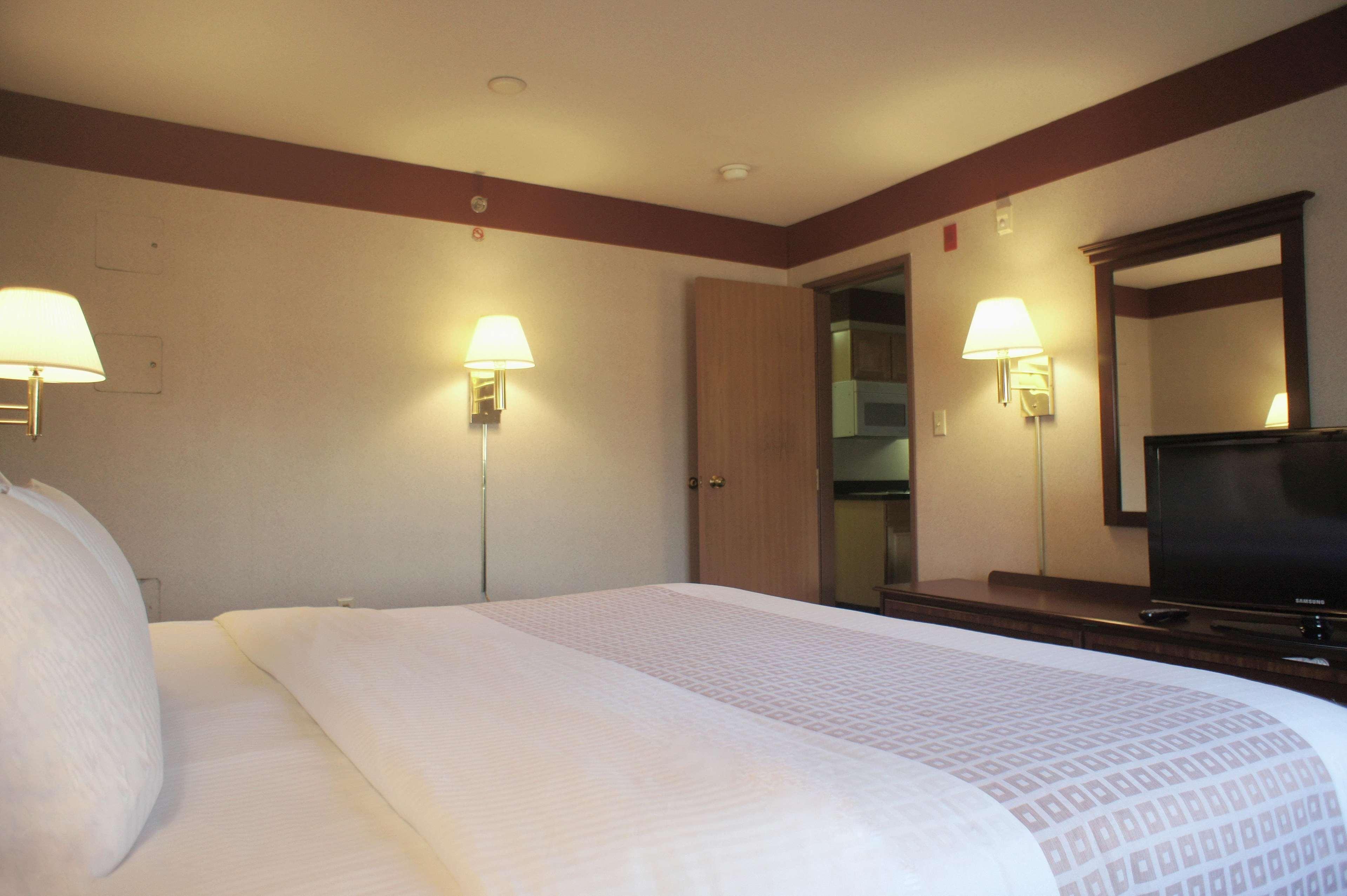 Holiday Inn Express South Burlington - Downtown By Ihg Exteriör bild