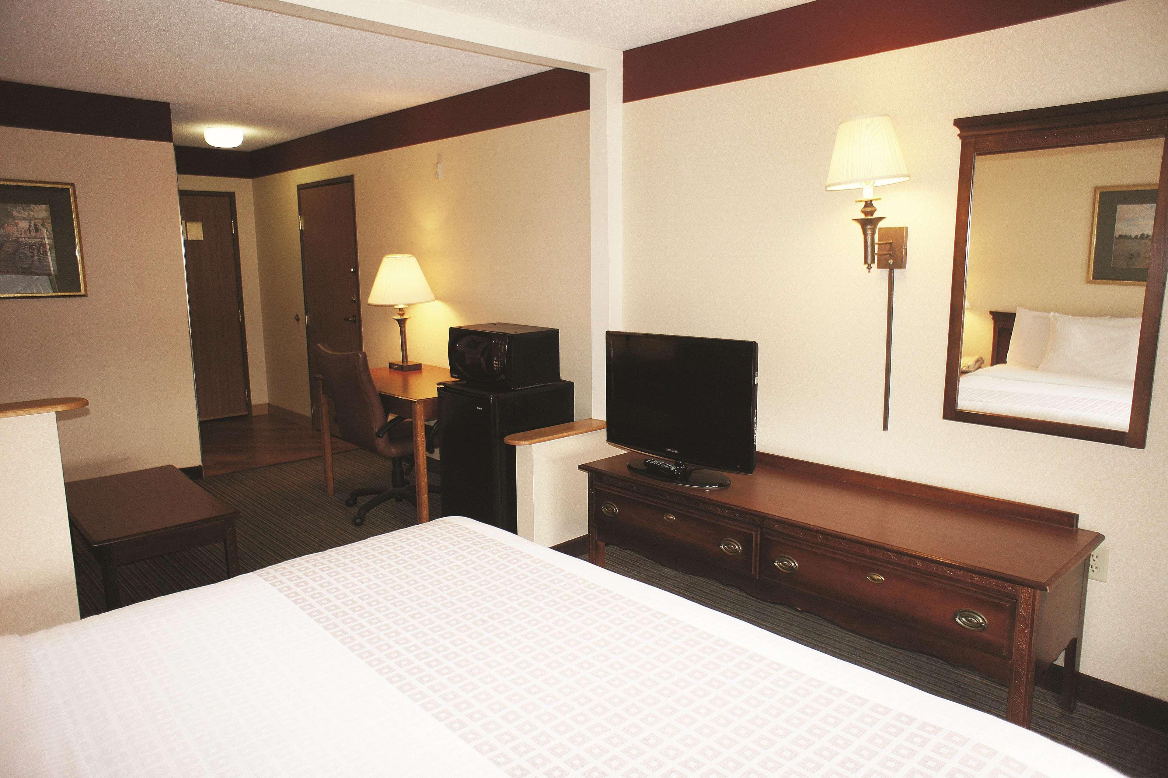 Holiday Inn Express South Burlington - Downtown By Ihg Exteriör bild