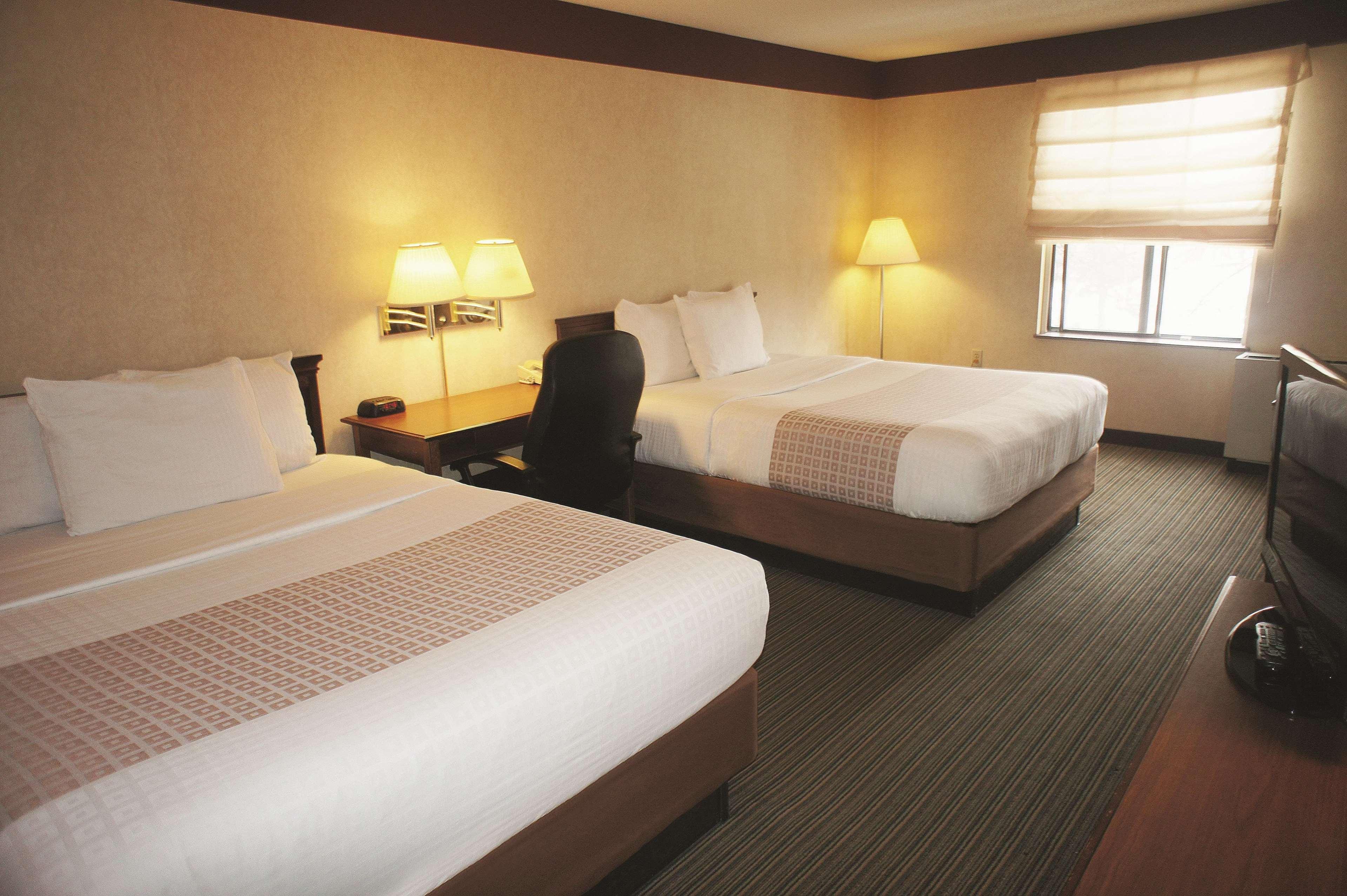 Holiday Inn Express South Burlington - Downtown By Ihg Exteriör bild