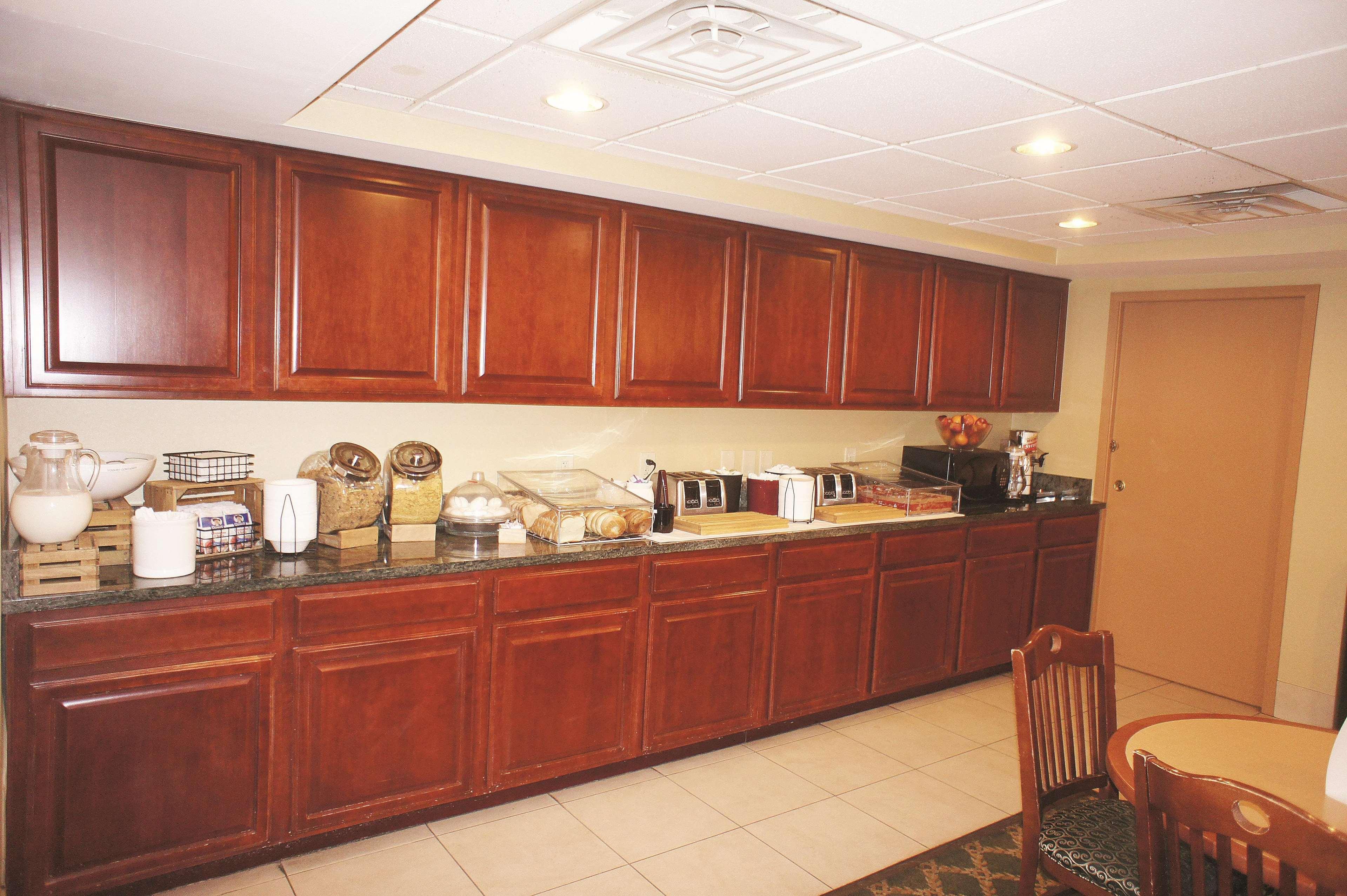Holiday Inn Express South Burlington - Downtown By Ihg Exteriör bild