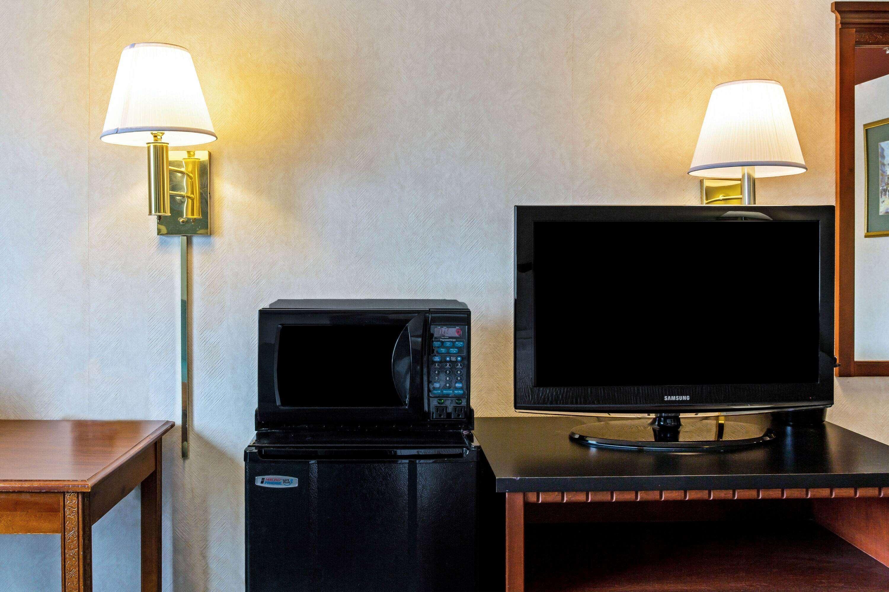 Holiday Inn Express South Burlington - Downtown By Ihg Exteriör bild