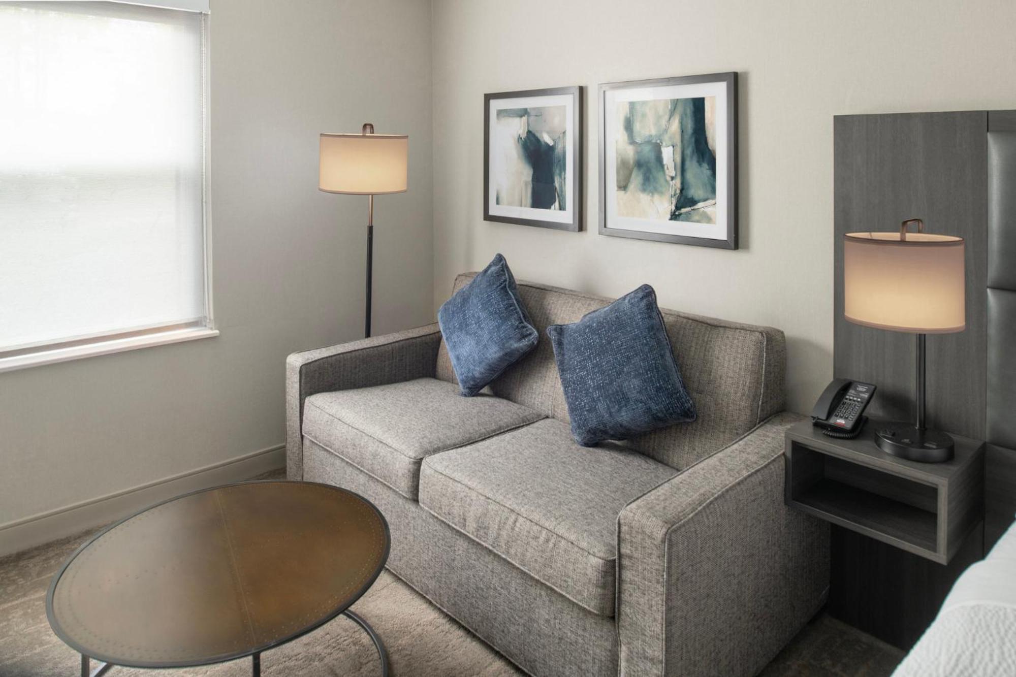 Holiday Inn Express South Burlington - Downtown By Ihg Exteriör bild