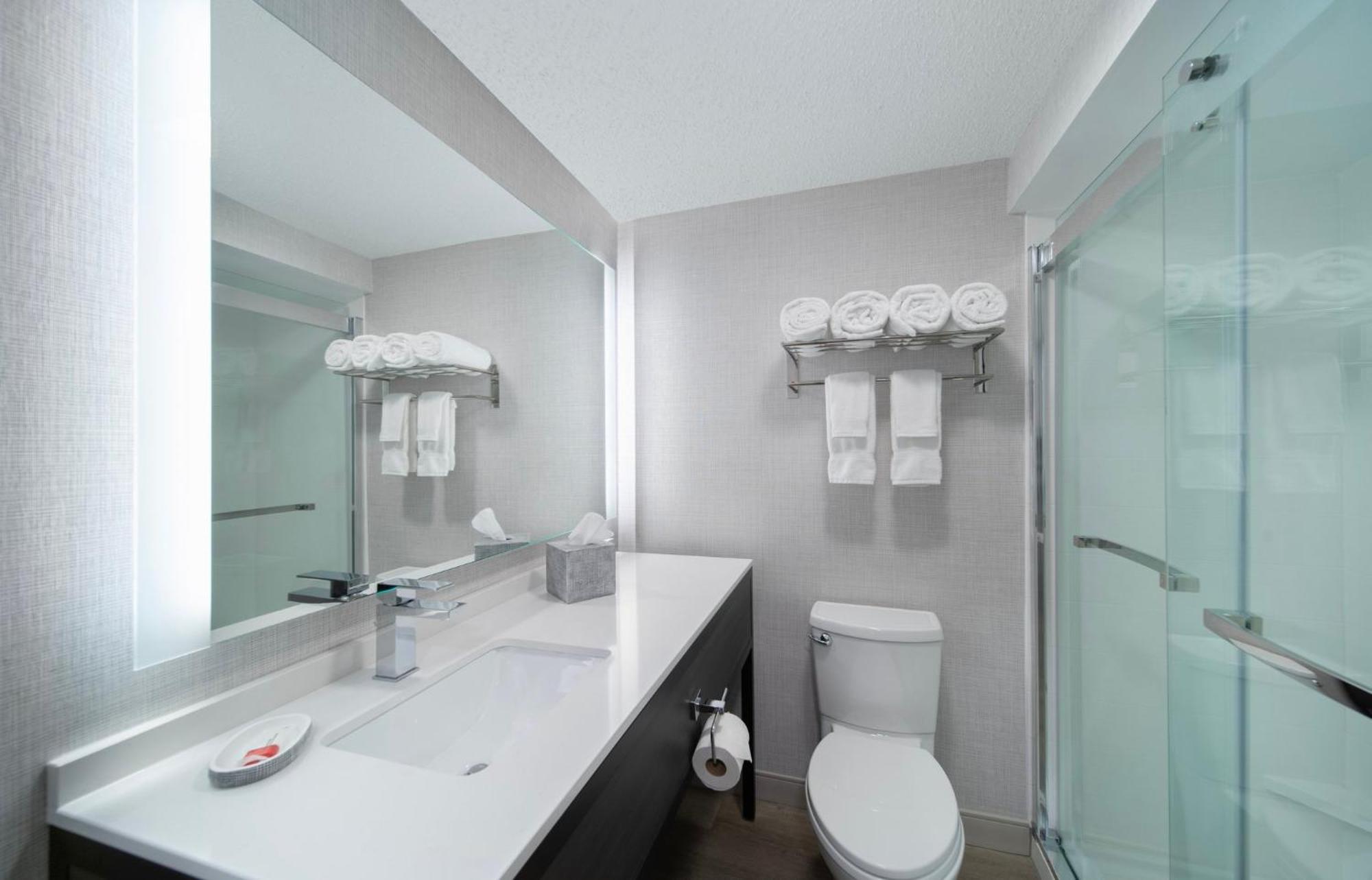 Holiday Inn Express South Burlington - Downtown By Ihg Exteriör bild