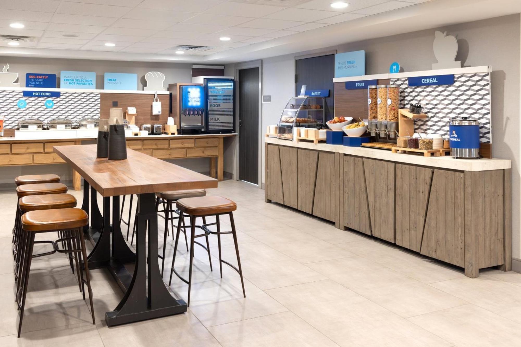 Holiday Inn Express South Burlington - Downtown By Ihg Exteriör bild
