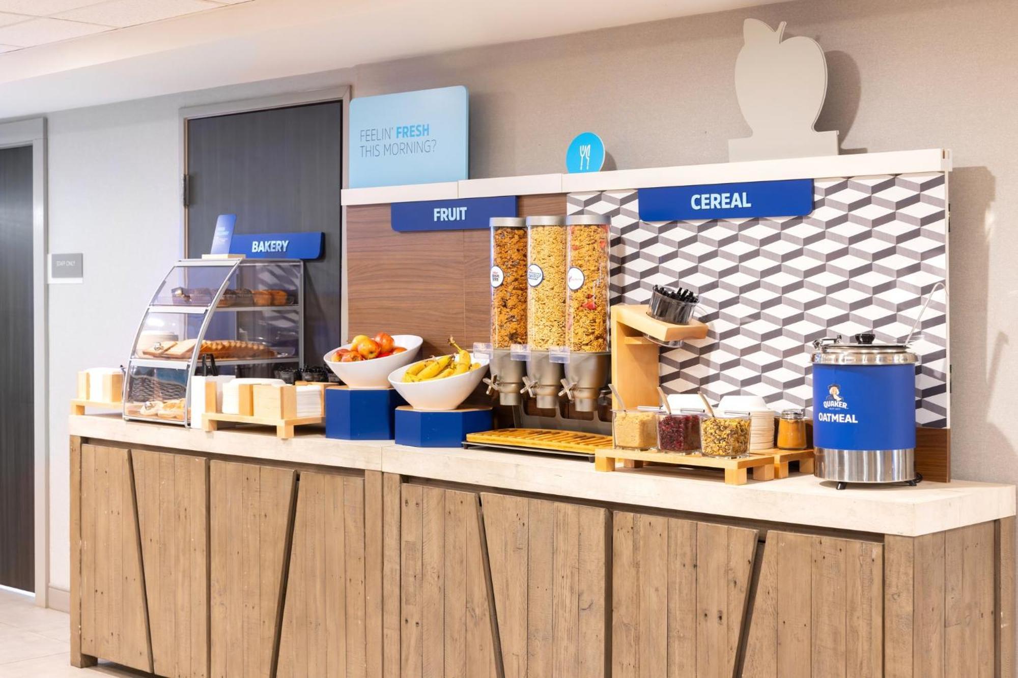 Holiday Inn Express South Burlington - Downtown By Ihg Exteriör bild